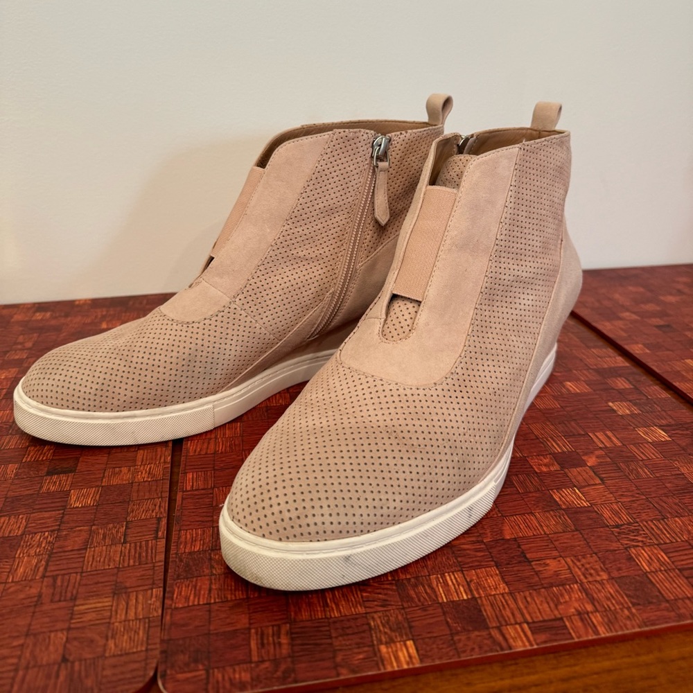 Linea Paola wedge sneaker size 11